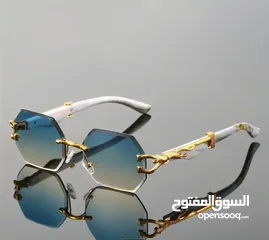  1 النظارة سعرها اعلى من هيك بكثير  بس لازم نخلص المنتج عشان ننزل منتج جديد  ومتوفر عنا تي شي بسعر نارر