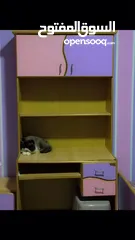  1 تخت مفرد ومكتبه للبيع