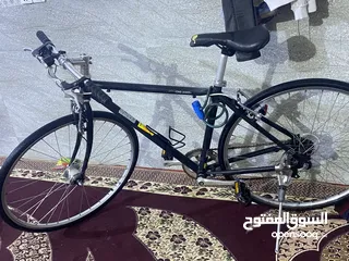  4 باسيكل ماركه weekend bike نوع c700 تواير جدد اصليات البيسكل خفيف وسريع كلش