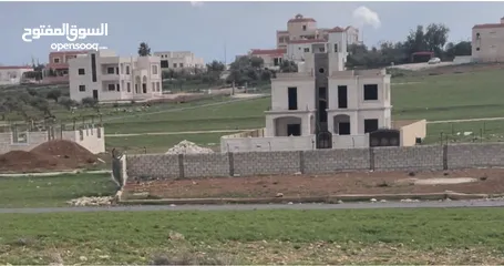 3 ارض طريق المطار منطقة  جلول خلف فلل الأندلسية مساحات تبدأ من 500 متر
