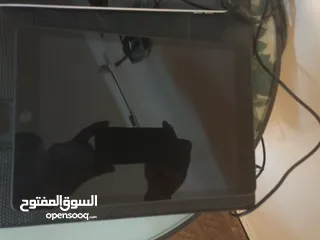  1 ايباد وكاله مستعمل اقل من شهر معه شاحنه الاصلي وكرتونته وضايل لكفالته تسعه اشهر موجود بالمفرق حي الف