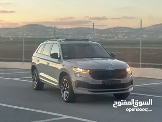  1 سكودا كودياك Sport Line  فل الفل فتحة سقف بانوراما 200 حصان  4x4- /2022  دفع رباعي 6+1