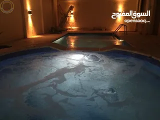  13 شقة أرضية مميزة للبيع في أم أذينة 200م مع حديقة وترسات وبركة سباحة 150م بسعر مغري
