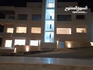  3 شقه طابق اول 190 m في منطقه رجم عميش منطقه فلل وقصور مشروع سكن خاص بسعر مميز
