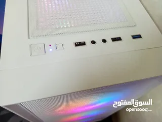  4 بي سي قيمنق بسعرر نارر