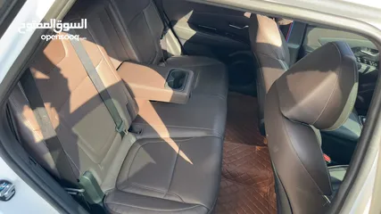  6 هونداي توسان هايبرد فل اضافات