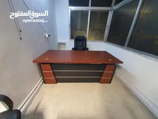  2 مكتب مع كرسي مدير
