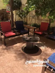  7 مقاعد حديقه بحالة الجديد