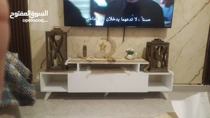  5 طاولة تلفاز