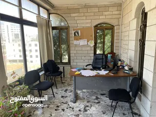  16 للإيجار من المالك مباشرة – طابق أول في رام الله / الشرفة