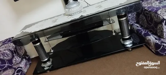  1 طاولة شاشة