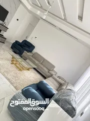  1 كنب متحرك ريكلاينر مع طاولة سفرة وسريرين