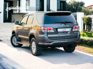  7 AED 1,370 PM  TOYOTA FORTUNER  2.7L I4  GCC  2015  ORIGNAL PAINT  0% DOWNPAYMENT