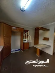  4 في أرقى مناطق خلدا شقة سوبر ديلوكس طابق ثاني 185م بسعر مميز / ref 9550