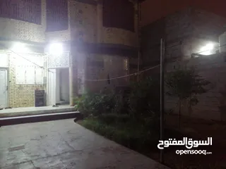  1 بيت طابقين  للبيع 6غرف وحمامين كما موضح في الصور