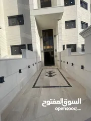  22 شقق فاخره للبيع