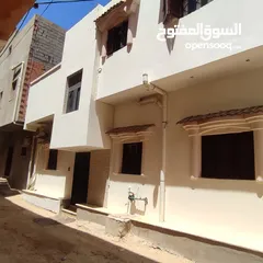  1 منزل بشهادة عقارية أبوسليم مسقوف 180 متر