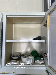  6 مطبخ الموضح بالصورة كامل بأغراضو للبيع