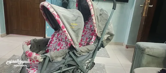  1 عرباية توئم اطفال بحاله ممتازه استعمال قليل جدا