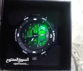  1 ساعه رجالي عقارب وديجتال نوع تومي بكيتها ضد الماء فخمه