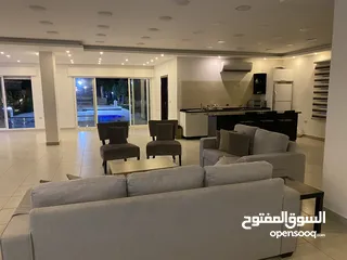  1 فيلا فخمه للايجار اليومي