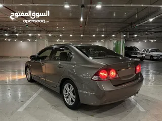 4 هوندا سيفيك فل اوتوماتيك نخب النخب بحاله ممتازه