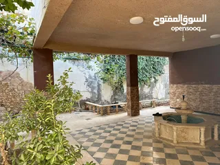  7 شقه من فيلا(غير مفروشة )للايجار طابق اول ب 360 ويوجد شقة صغيره طابق ارضي مدخل مستقل (غير مفروشة)150د