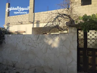  3 بيت مستقل للبيع في الزرقاء منطقة السخنة