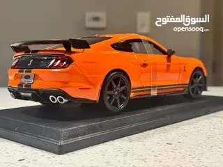  1 مجسم سيارة Ford Mustang GT500