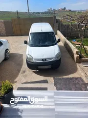  4 بيجو بارتنر 2011