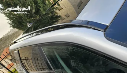  24 لاندروفر دسكفري مميز