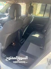  4 جيب كومبس ماطور 2000 بنزين اتومات انتاج 2014.   يد 0 عداد km اصلي 164000