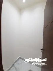  30 شقة شبه أرضية باجمل مناطق شفا بدران مساحة 150م مع تراس وكراج ومدخل خاص للبيع