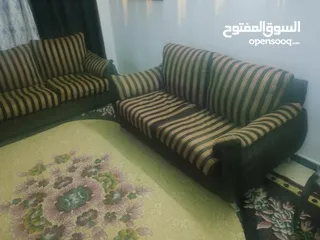  5 طقم كنب أمريكي 7 مقاعد بحاله ممتازه جدا 