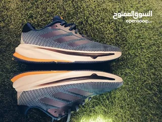  2 حذاء Adidas  جديد غير مستعمل الرجاء الاتصال على الرقم 8 1 3 9 0 3 5 9 7 0 ليس على الرقم الموضوع