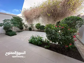  2 Villa in Shatti Qurum