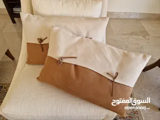  1 2 Cushions beige and brown 35x55cm