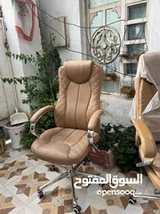  2 كراسي مكتبيه جدد دبل اسفنج ضخمات