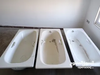  2 بانوهات حديد، مغاطس حمامات، من حديد صب، غير مستخدم نهائيا (راكب سابقا)، لون ابيض، عدد 3 فقط