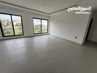  9 شقة مع روف دوبلكس للبيع في منطقة الظهير - ref : 14490