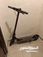  1 سكوتر كهربائي بحالة ممتازة E-Scooter