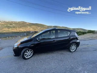  3 تيوتا بريوس سي فل 2012 بحالة جيدة جد