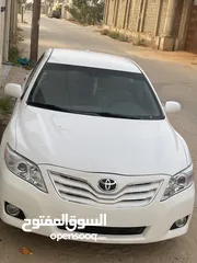 2 Toyota Camry LE 2011