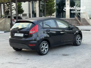  8 فورد فيستا