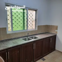  5 شقه للأيجار