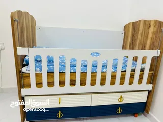  1 سرير اطفال خشب اصلي
