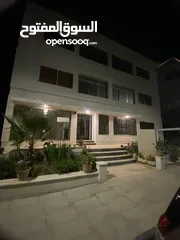  8 عمارة سكنية مجددة بالكامل  للبيع