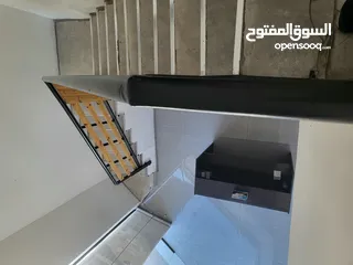  9 مكتب جاهز ومؤثث