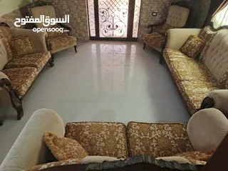  4 طقم كنب ضيوف و كوانر و طقم معيشة خشب سويد