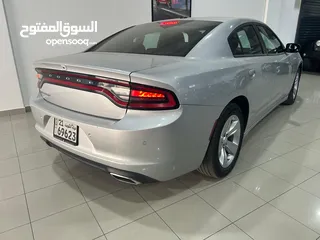  3 Dodge Charger SXT